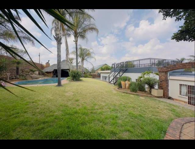4 BEDROOM HOUSE FOR SALE IN MULBARTON